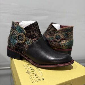 L'Artiste Tiatia Black and Multicolor Ankle Boots